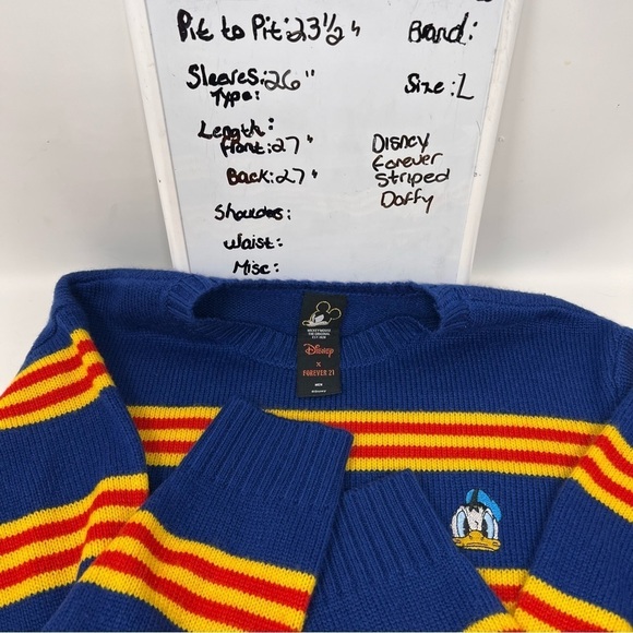Disney x Forever 21 Daffy Duck Long Sleeve Crew Neck Sweater Size L Blue Gold - Picture 6 of 11